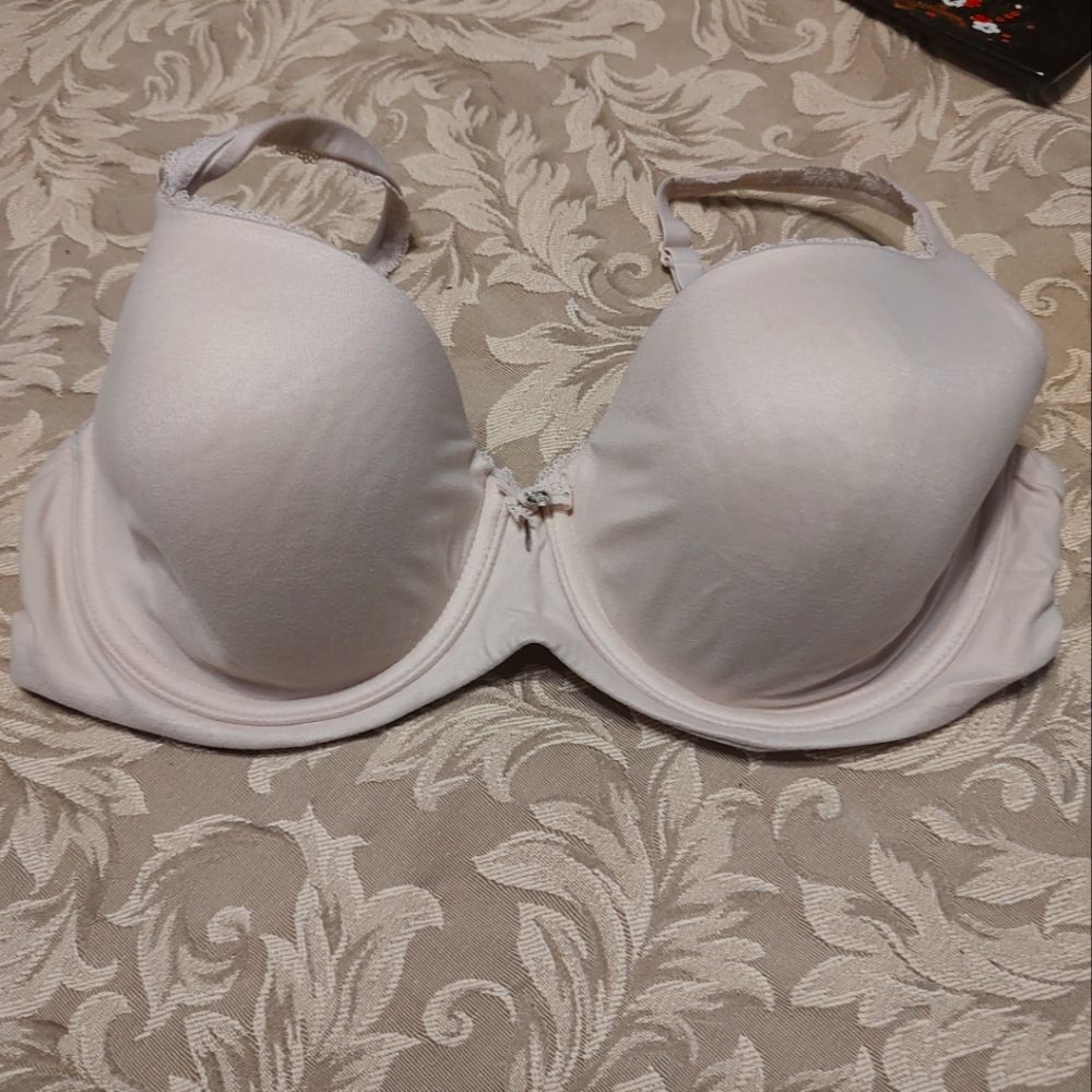 🤎🐿️🤎Classic Vintage Y2K VS Body by Victoria Cream Satin Underwire Bra - 36D